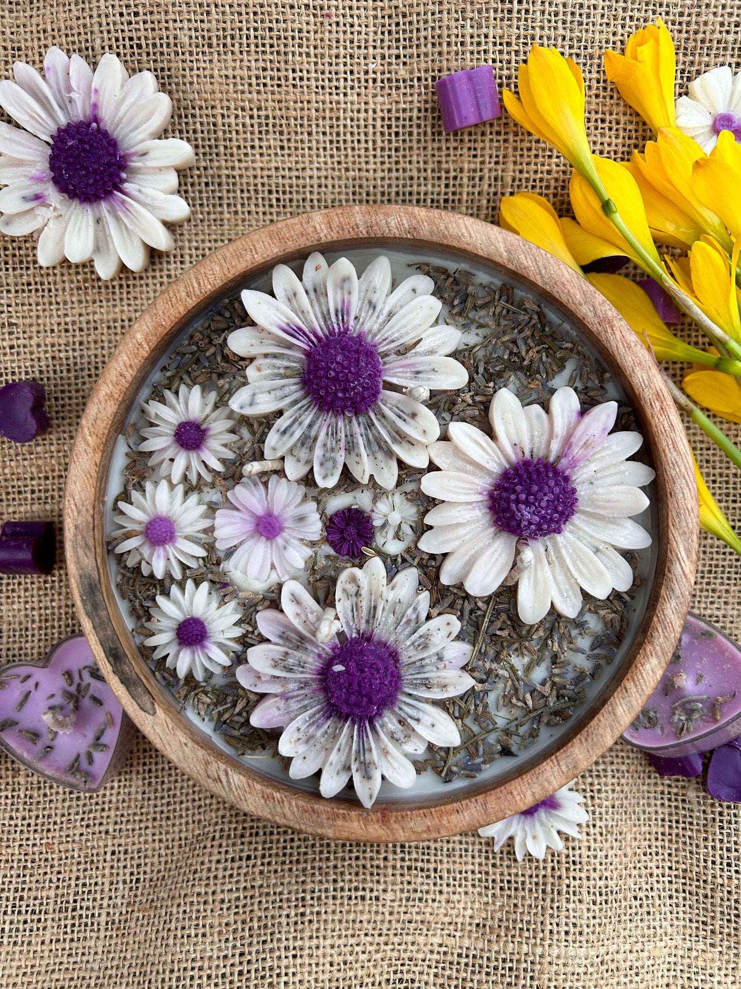 Lavender Bliss Wooden Bowl Candle – Handcrafted Soy Wax Floral Design