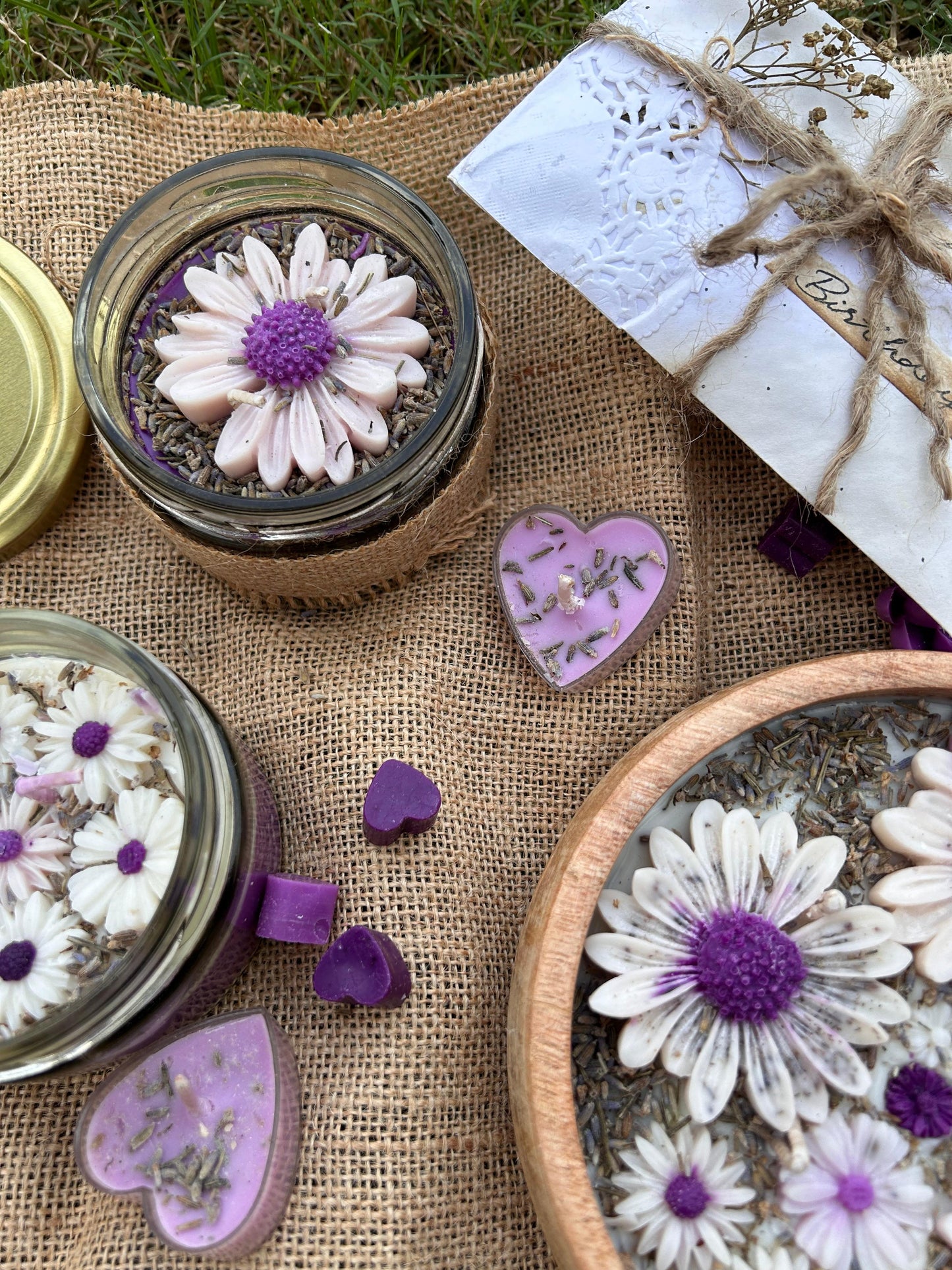 Lavender Bliss Wooden Bowl Candle – Handcrafted Soy Wax Floral Design