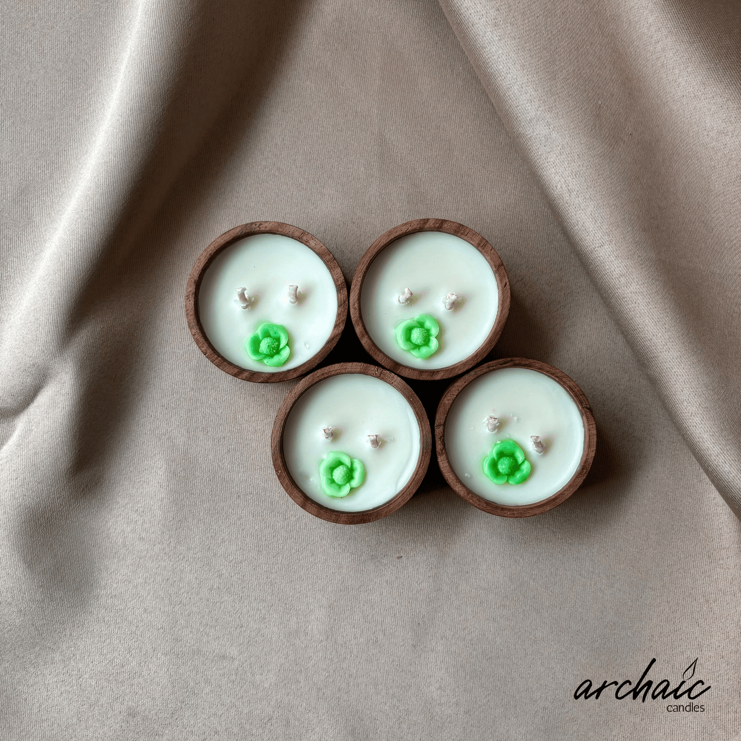 Wooden Small Circle Green Flower candle | Emerald Bloom| Pure soy wax candles