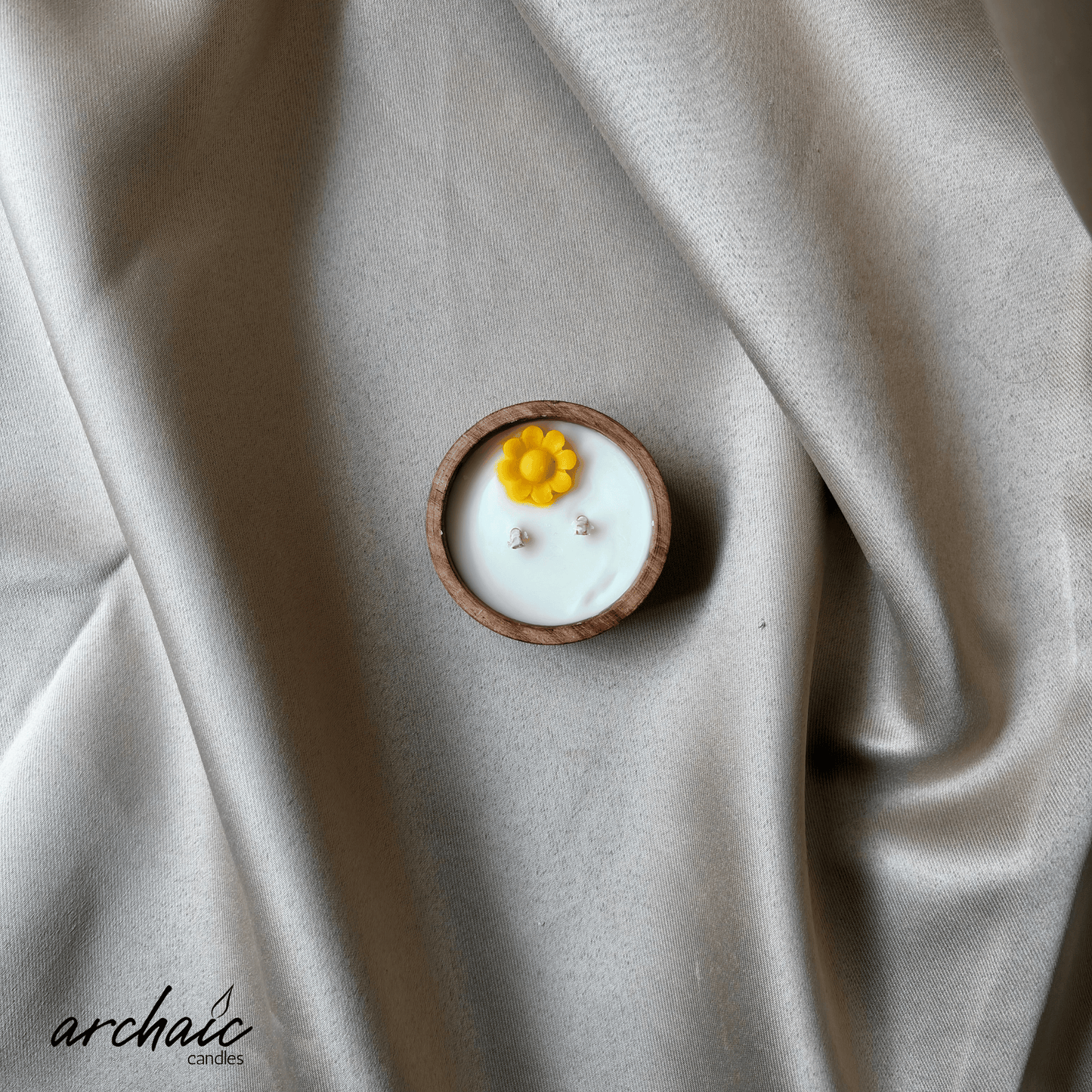 Wooden Small Circle Yellow Flower candle |Sunny Bloom| Pure soy wax candles
