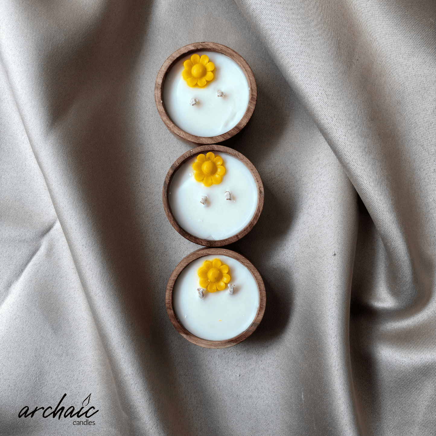 Wooden Small Circle Yellow Flower candle |Sunny Bloom| Pure soy wax candles