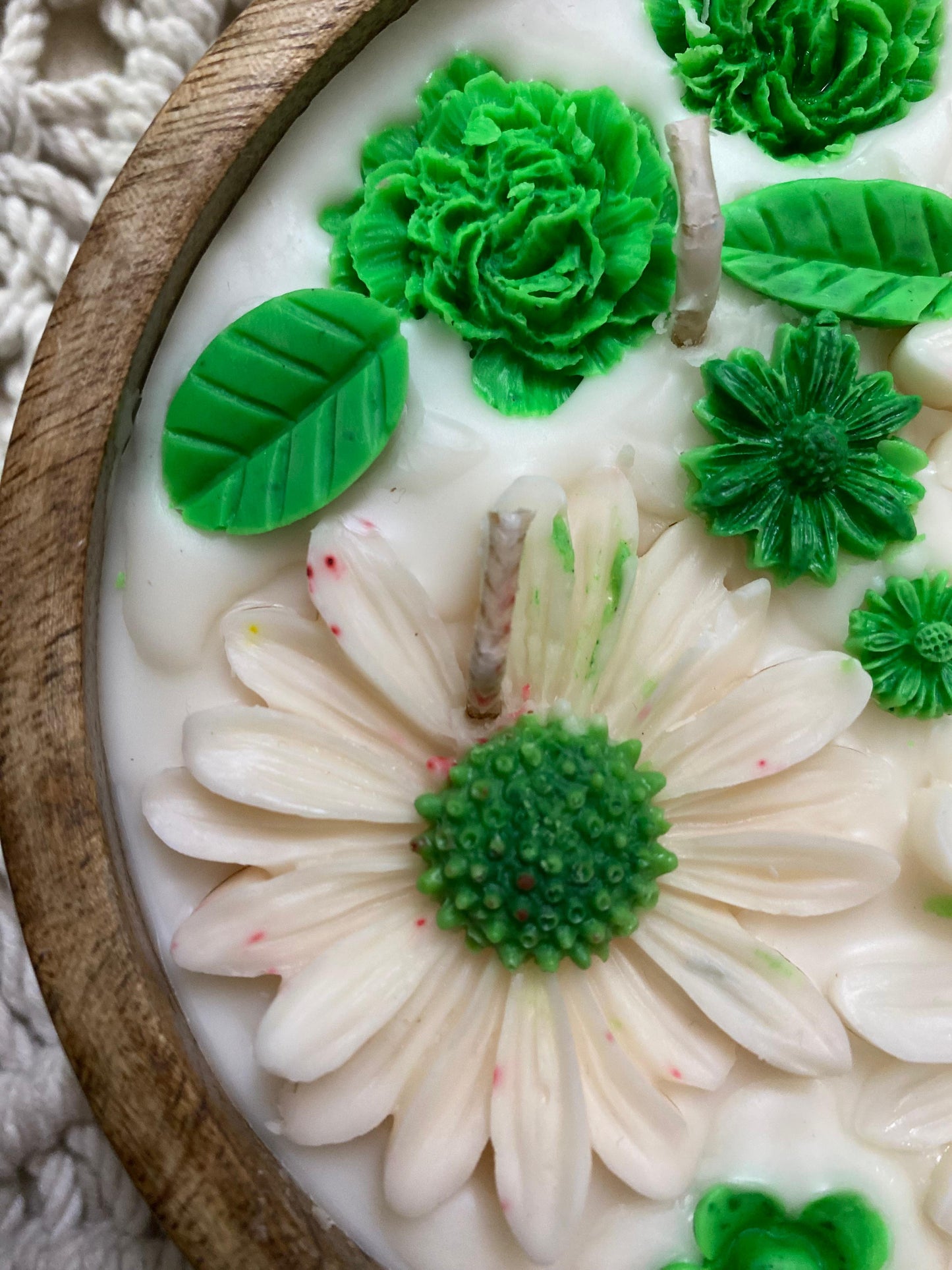 Lemongrass Wooden Bowl Candle – Handcrafted with Pure Soy Wax with Floral Design